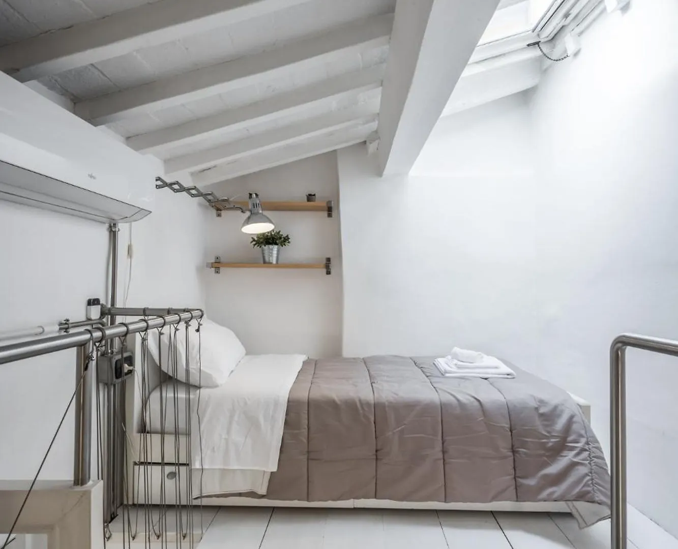 Loft In Piazza Duomo Florence Apartment Italy