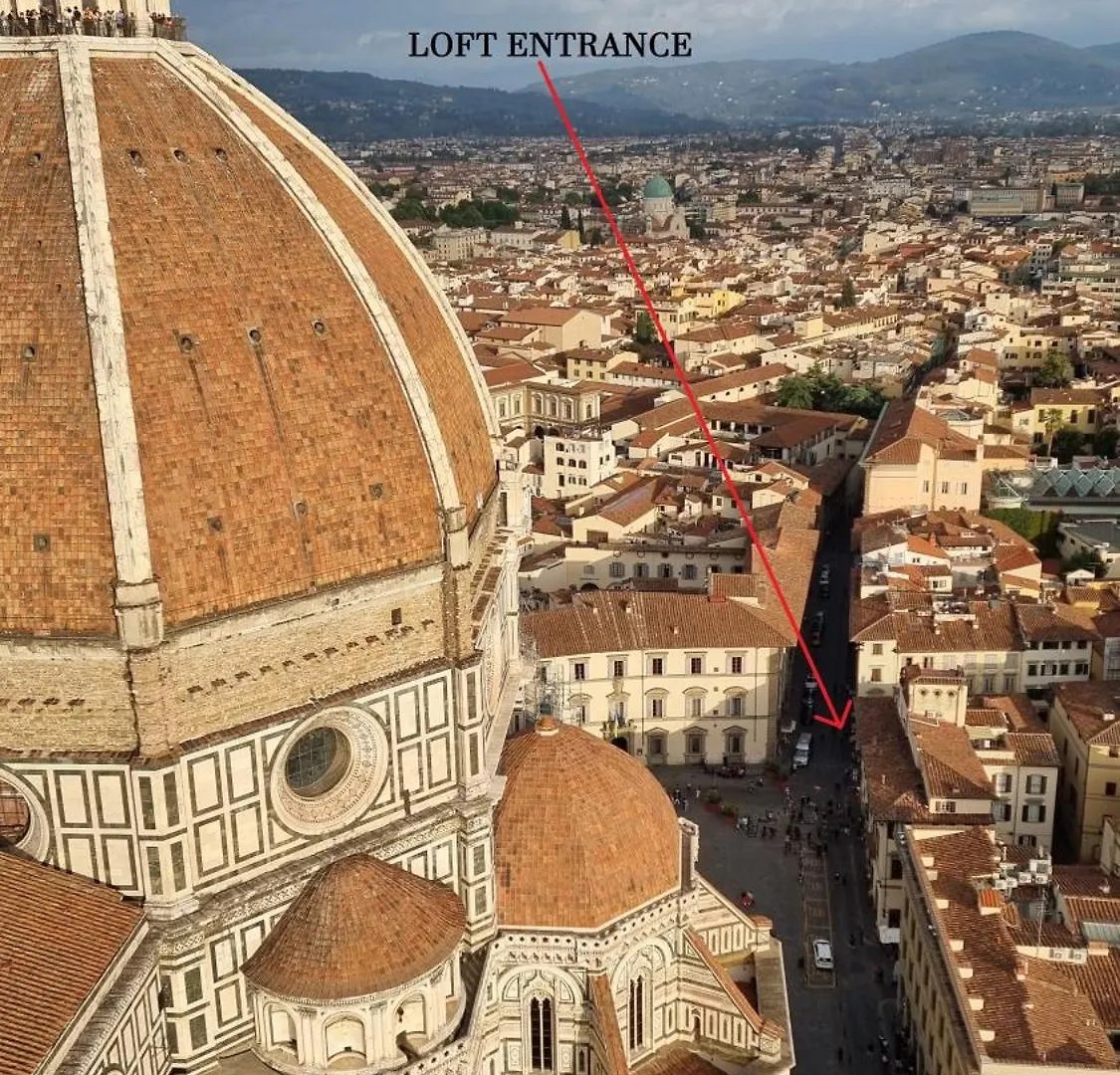 Loft In Piazza Duomo Florence Apartment