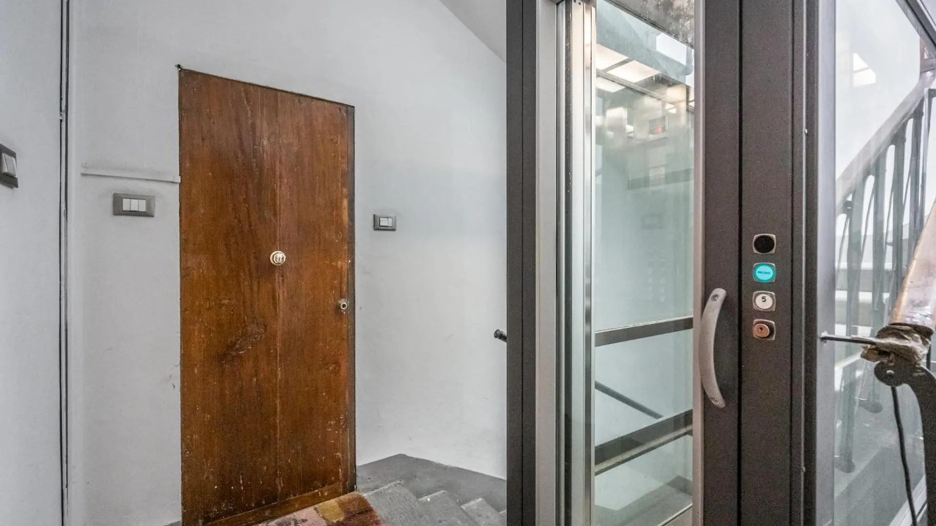 Loft In Piazza Duomo Florence Apartment
