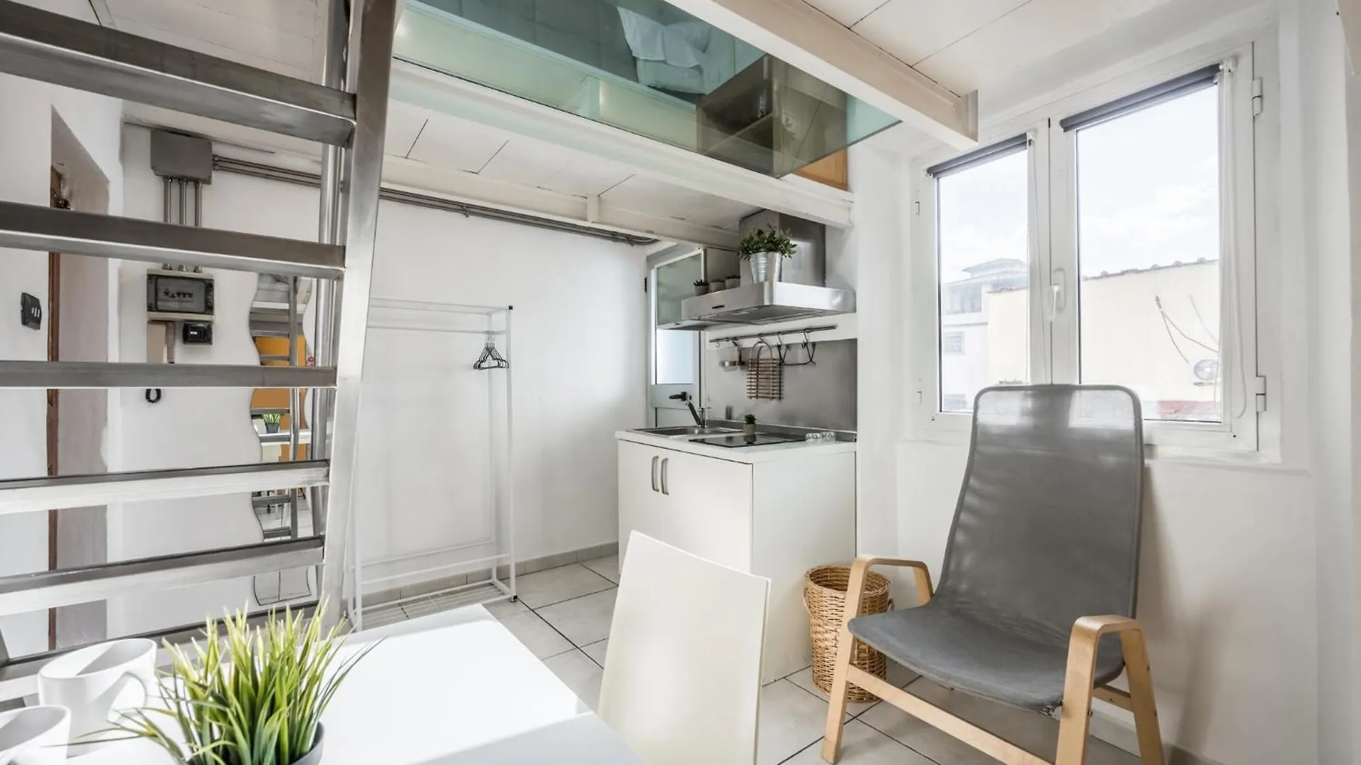 Loft In Piazza Duomo Florence Apartment